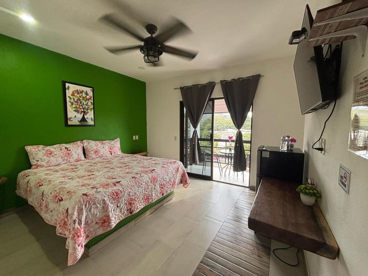 Playa Hotel *